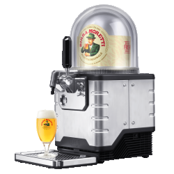 birra-moretti-blade-rechterkant-met-glas_2000x_1614d6bb-d4d4-49cf-b688-433853baaadb_2000x